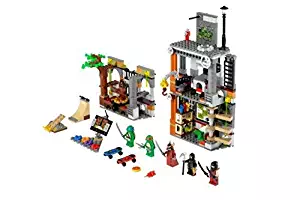 LEGO Teenage Mutant Ninja Turtles Turtle Lair Attack w/ Minifigures | 79103