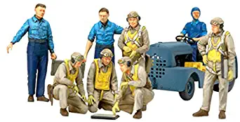 Tamiya America, Inc 1/48 WWII USN Pilots with Moto, TAM61107